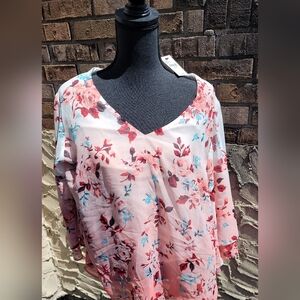 Women's Plus size Blouse. Size 18 /20. New. Lane Bryant. Chiffon Top